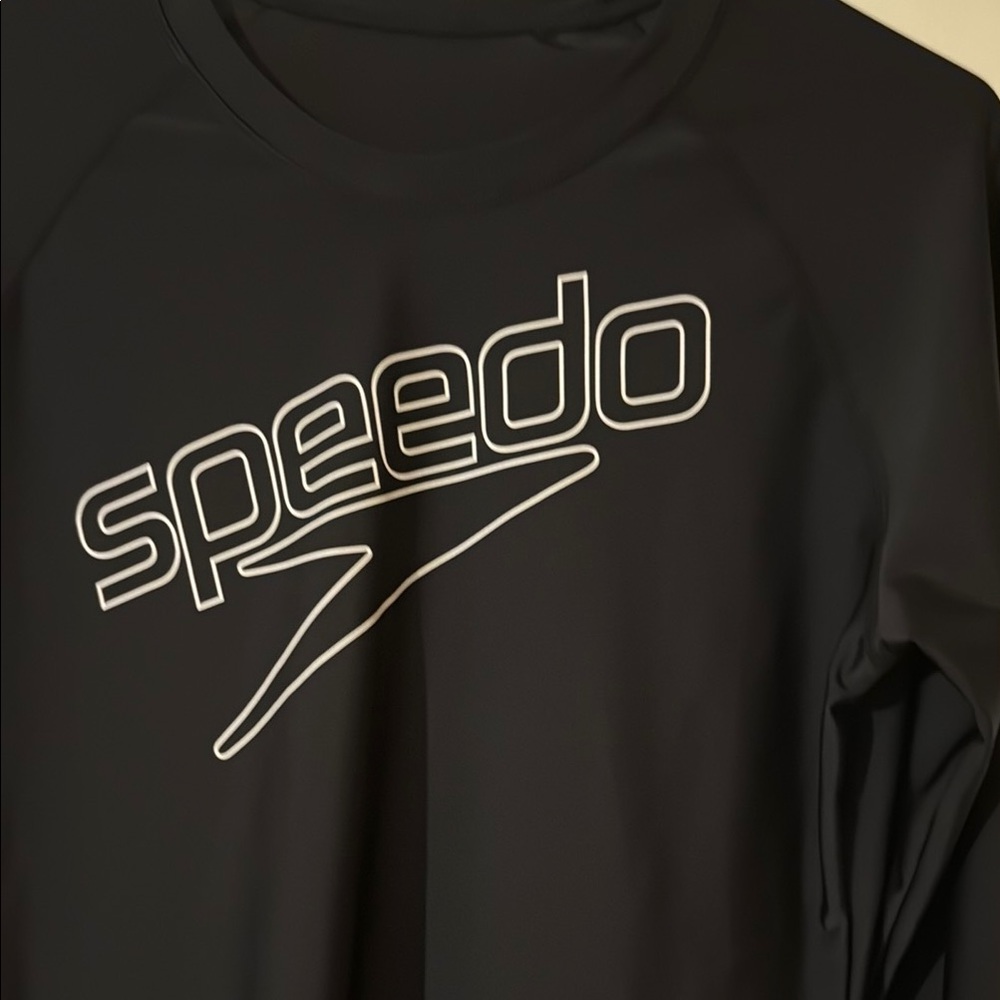 Speedo Rash Guard - Never Worn - Picture 4 of 4
